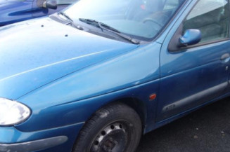 Ceinture arriere droit RENAULT MEGANE 1