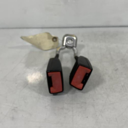 Attache ceinture arriere gauche SEAT IBIZA 4 Photo n°1
