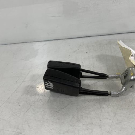 Attache ceinture arriere gauche SEAT IBIZA 4