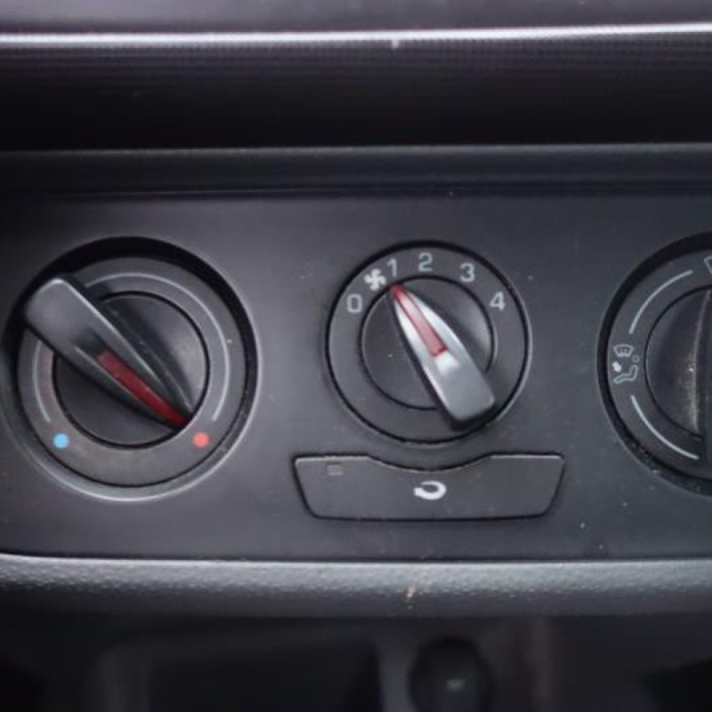 Boite a gants SEAT IBIZA 4 Photo n°9