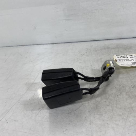 Attache ceinture arriere gauche VOLKSWAGEN POLO 5