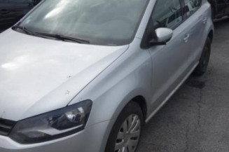 Attache ceinture arriere gauche VOLKSWAGEN POLO 5