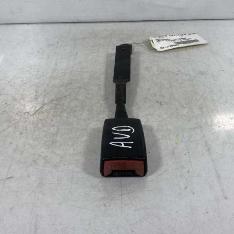 Attache ceinture avant droit VOLKSWAGEN CADDY 3 Photo n°1