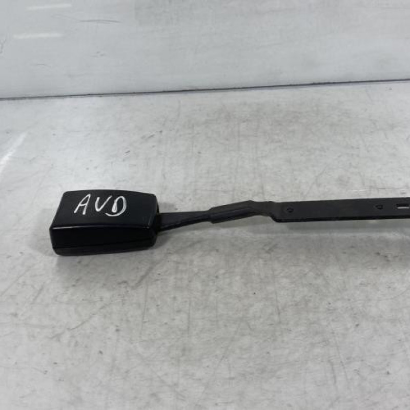 Attache ceinture avant droit VOLKSWAGEN CADDY 3 Photo n°2
