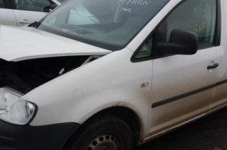 Attache ceinture avant droit VOLKSWAGEN CADDY 3