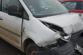 Attache ceinture avant droit VOLKSWAGEN CADDY 3
