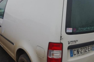 Attache ceinture avant droit VOLKSWAGEN CADDY 3