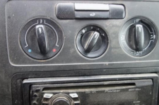 Attache ceinture avant droit VOLKSWAGEN CADDY 3