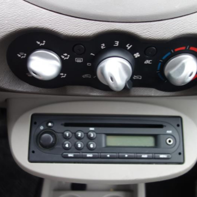 Air bag conducteur RENAULT TWINGO 2 Photo n°7