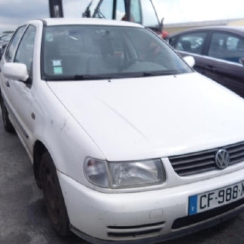 Ceinture arriere gauche VOLKSWAGEN POLO 3 Photo n°5