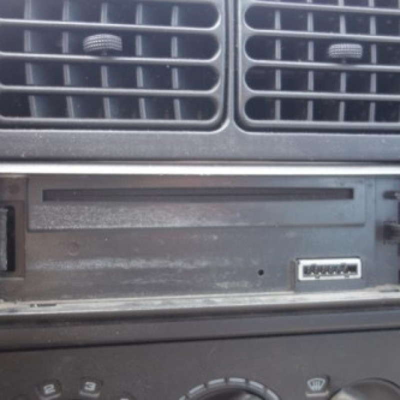 Ceinture arriere gauche VOLKSWAGEN POLO 3 Photo n°11