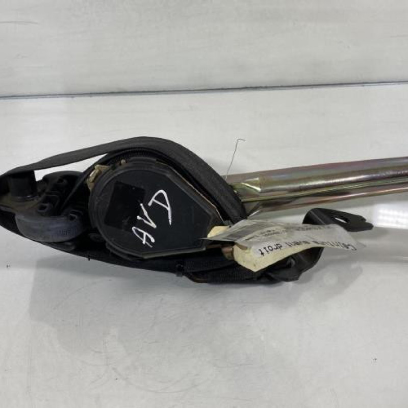 Pretensionneur de ceinture avant droit VOLKSWAGEN POLO 3 Photo n°1