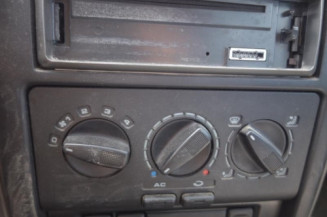 Pretensionneur de ceinture avant gauche VOLKSWAGEN POLO 3