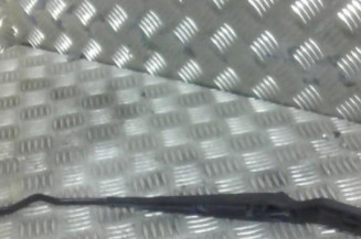 Bras essuie glace avant gauche VOLKSWAGEN PASSAT 3