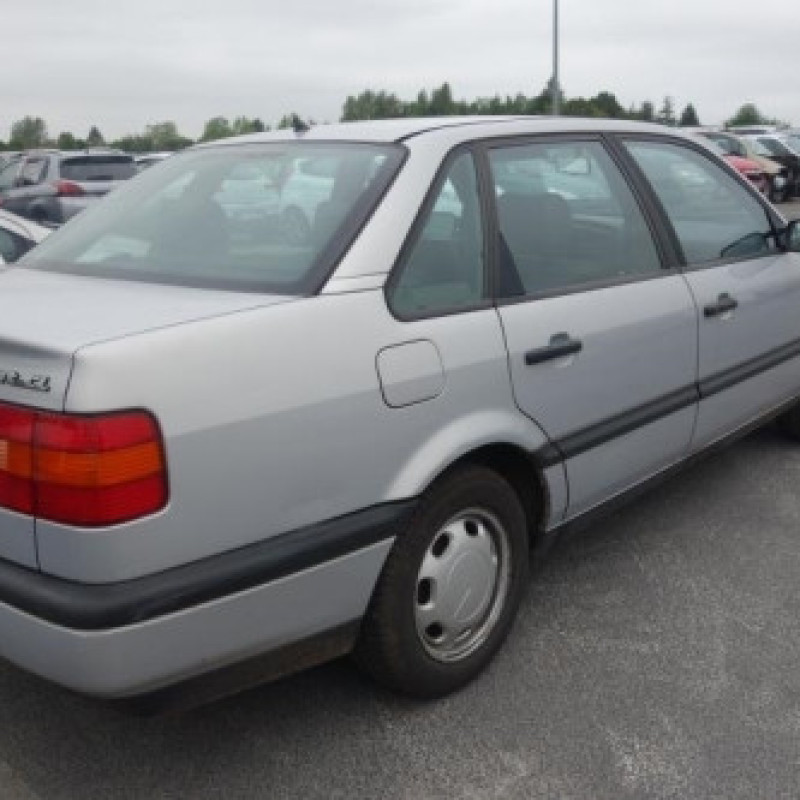 Pare choc avant VOLKSWAGEN PASSAT 3 Photo n°5