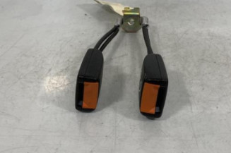 Attache ceinture arriere droit VOLKSWAGEN PASSAT 3 Photo n°1