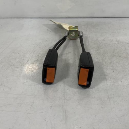 Attache ceinture arriere droit VOLKSWAGEN PASSAT 3 Photo n°1