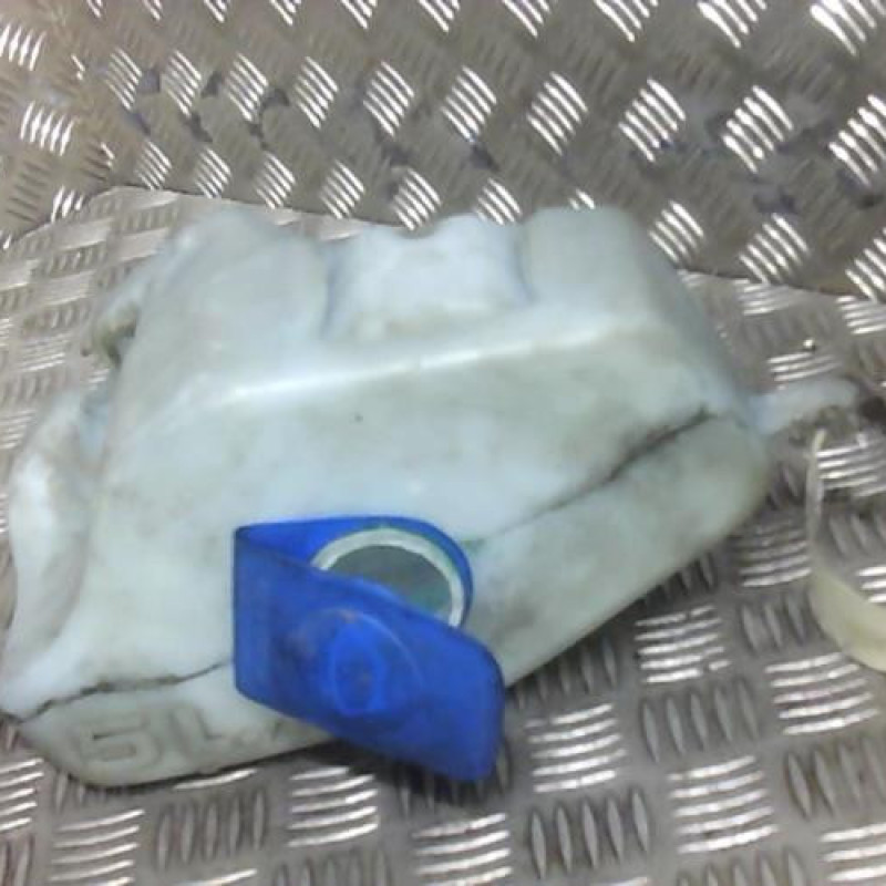 Vase de lave glace VOLKSWAGEN PASSAT 3 Photo n°1