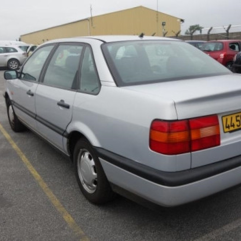 Vase de lave glace VOLKSWAGEN PASSAT 3 Photo n°5