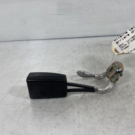 Attache ceinture arriere droit SEAT IBIZA 3