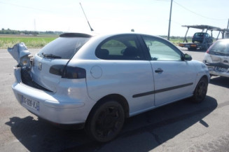Attache ceinture arriere droit SEAT IBIZA 3