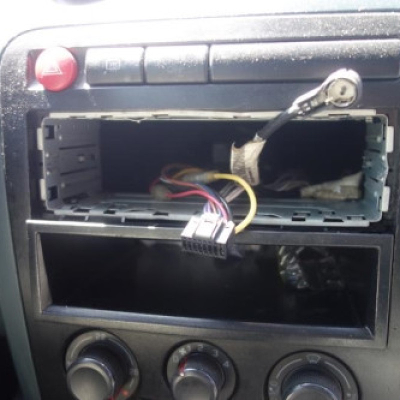 Attache ceinture arriere droit SEAT IBIZA 3 Photo n°10