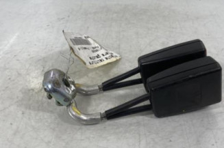 Attache ceinture arriere gauche SEAT IBIZA 3