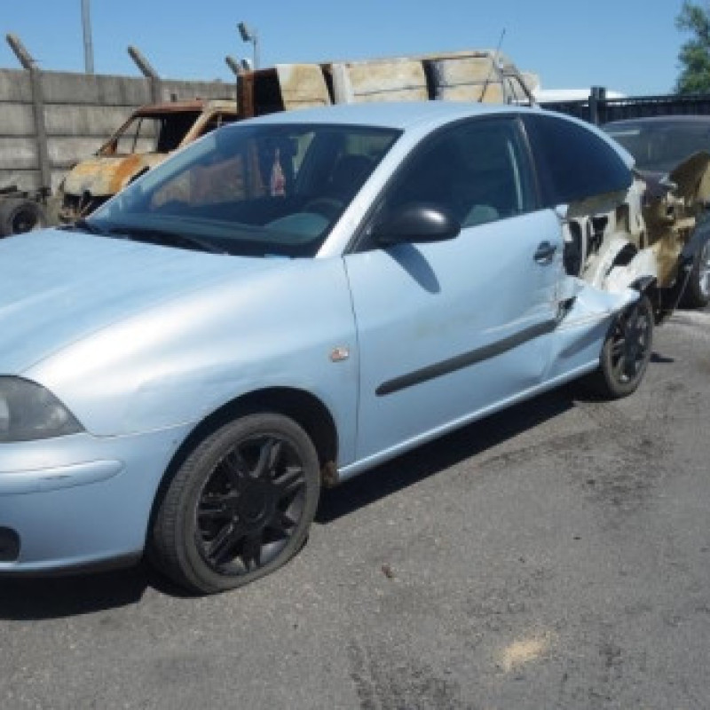 Attache ceinture arriere gauche SEAT IBIZA 3 Photo n°4