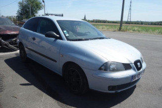 Attache ceinture arriere gauche SEAT IBIZA 3