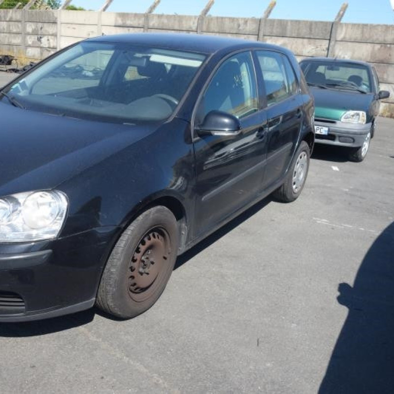Ceinture arriere gauche VOLKSWAGEN GOLF 5 Photo n°5