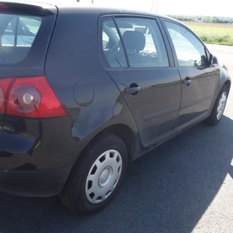 Ceinture arriere gauche VOLKSWAGEN GOLF 5 Photo n°7
