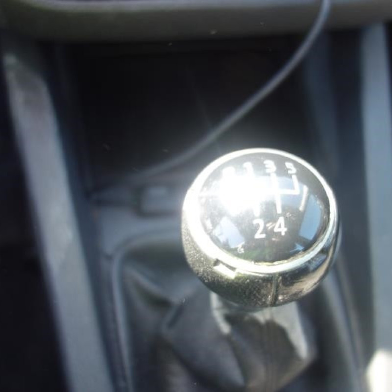 Ceinture arriere gauche VOLKSWAGEN GOLF 5 Photo n°11