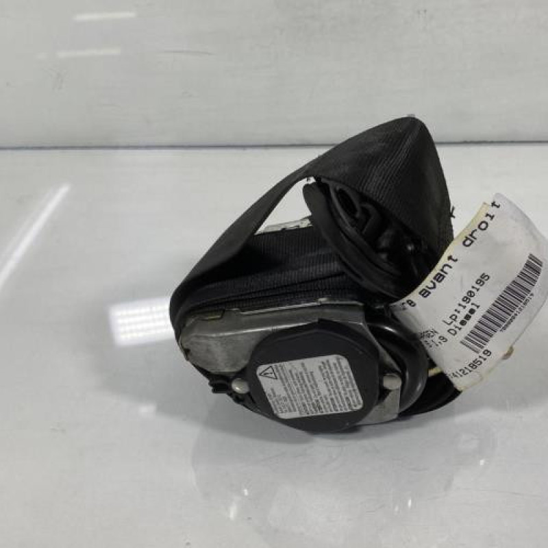 Pretensionneur de ceinture avant droit VOLKSWAGEN GOLF 5 Photo n°1