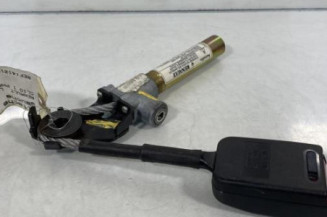 Pretensionneur de ceinture avant gauche RENAULT CLIO 1