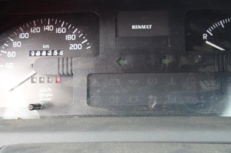 Pretensionneur de ceinture avant gauche RENAULT CLIO 1