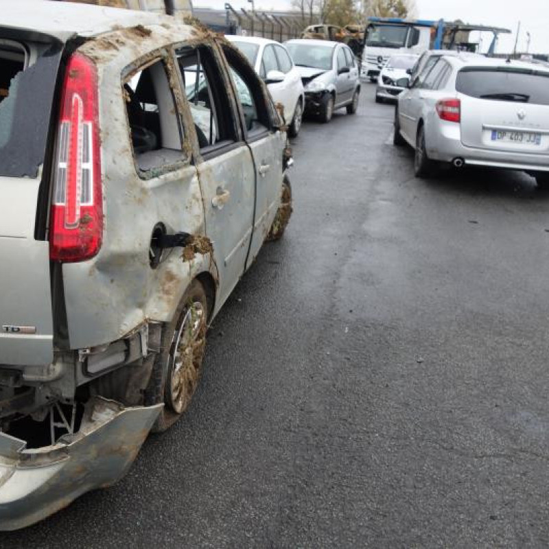 Verin de coffre FORD C-MAX 1 Photo n°4
