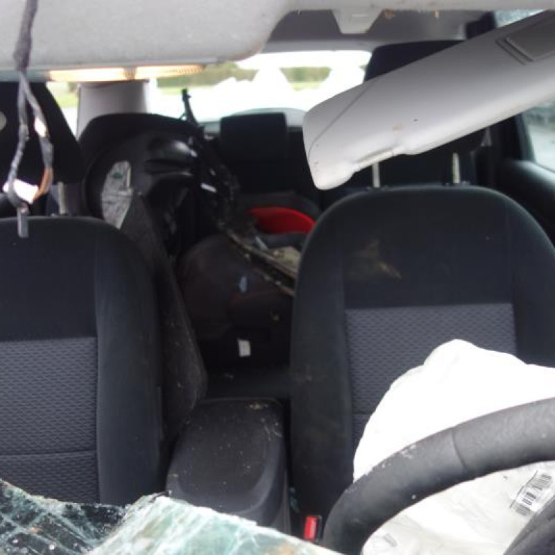 Verin de coffre FORD C-MAX 1 Photo n°8