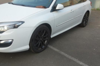 Volant RENAULT LAGUNA 3 Photo n°1