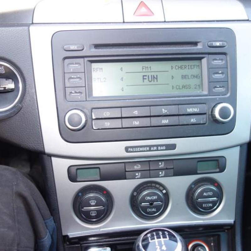 Air bag conducteur VOLKSWAGEN PASSAT 5 Photo n°2