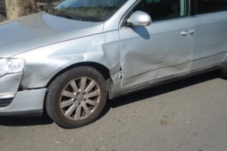 Air bag conducteur VOLKSWAGEN PASSAT 5