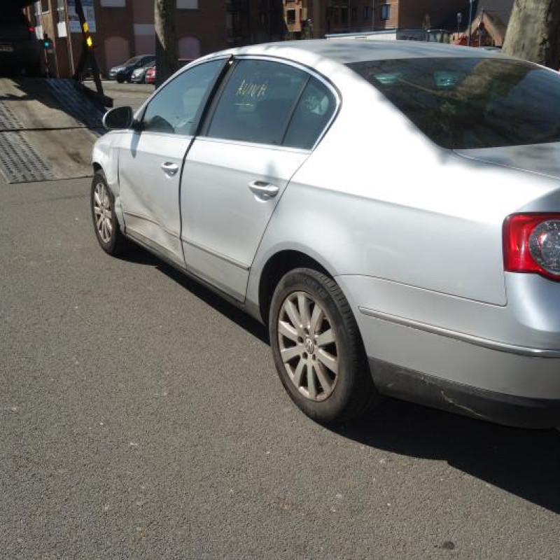 Air bag conducteur VOLKSWAGEN PASSAT 5 Photo n°7