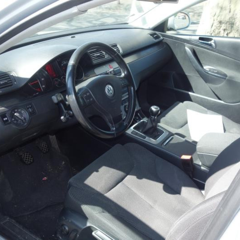 Air bag conducteur VOLKSWAGEN PASSAT 5 Photo n°8