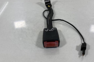 Attache ceinture avant droit VOLKSWAGEN PASSAT 5 Photo n°1