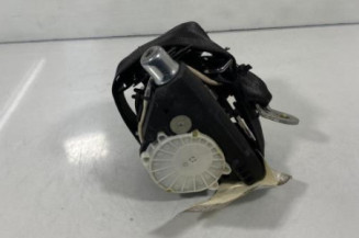 Pretensionneur de ceinture avant droit VOLKSWAGEN PASSAT 5
