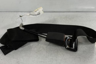 Attache ceinture arriere gauche MERCEDES 250 W124 Photo n°1