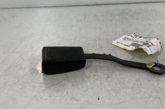 Attache ceinture avant droit MERCEDES 250 W124