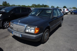 Ceinture arriere gauche MERCEDES 250 W124