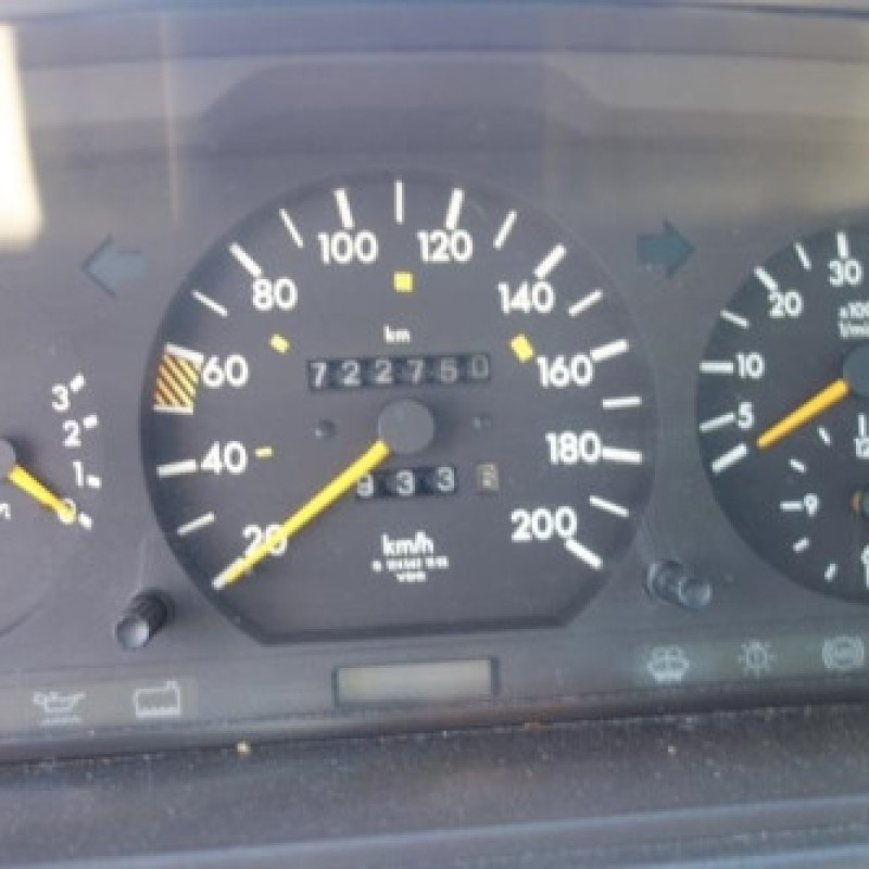 Ceinture arriere gauche MERCEDES 250 W124 Photo n°11