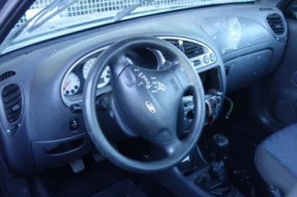 Attache ceinture arriere gauche FORD FIESTA 4