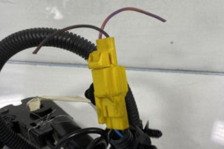 Pretensionneur de ceinture avant droit FORD FIESTA 4